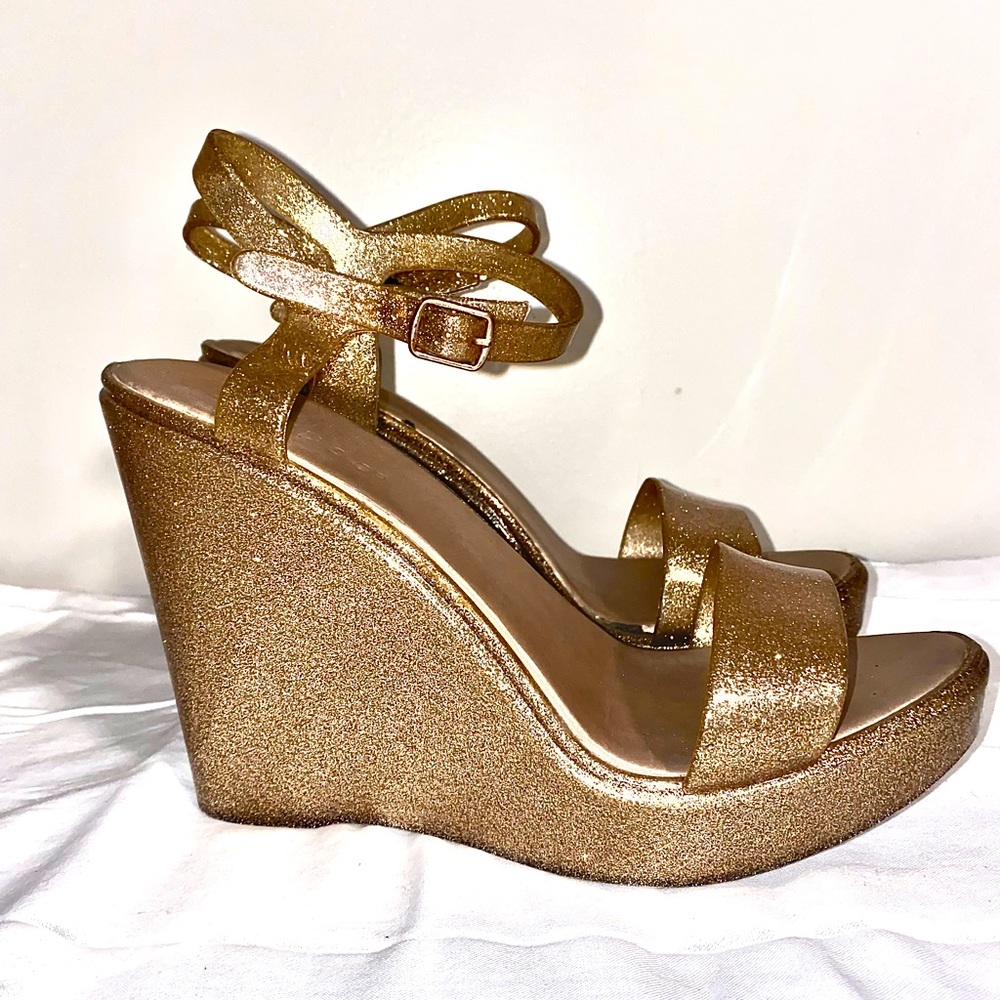 Gold sparkle wedges with strap